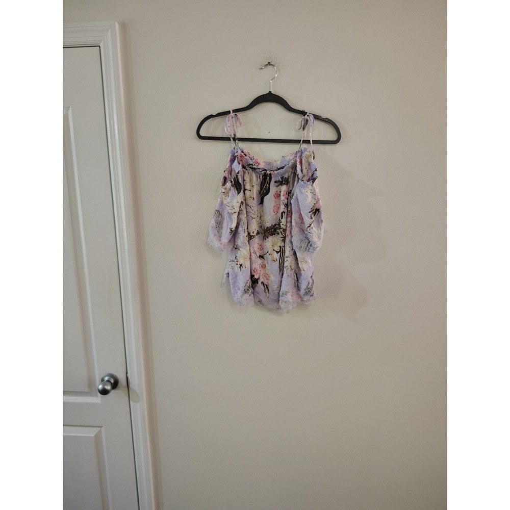 Soho New York & Company Jeans‎ Floral Cold Shoulder Lace Trim Blouse Lavender L